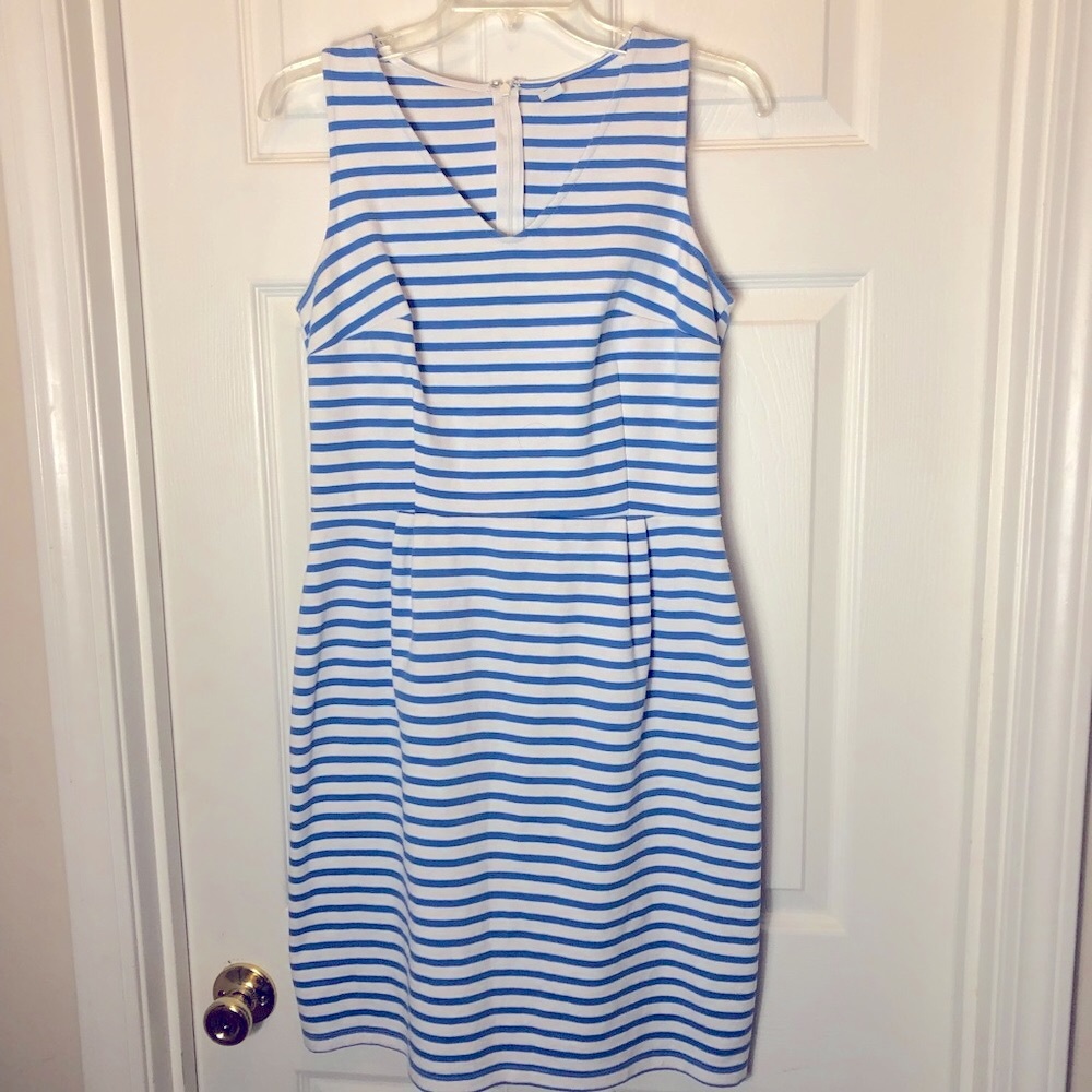 Old Navy V-Neck Sleeveless Striped Dress  Size M NEW WITHOUT TAGS